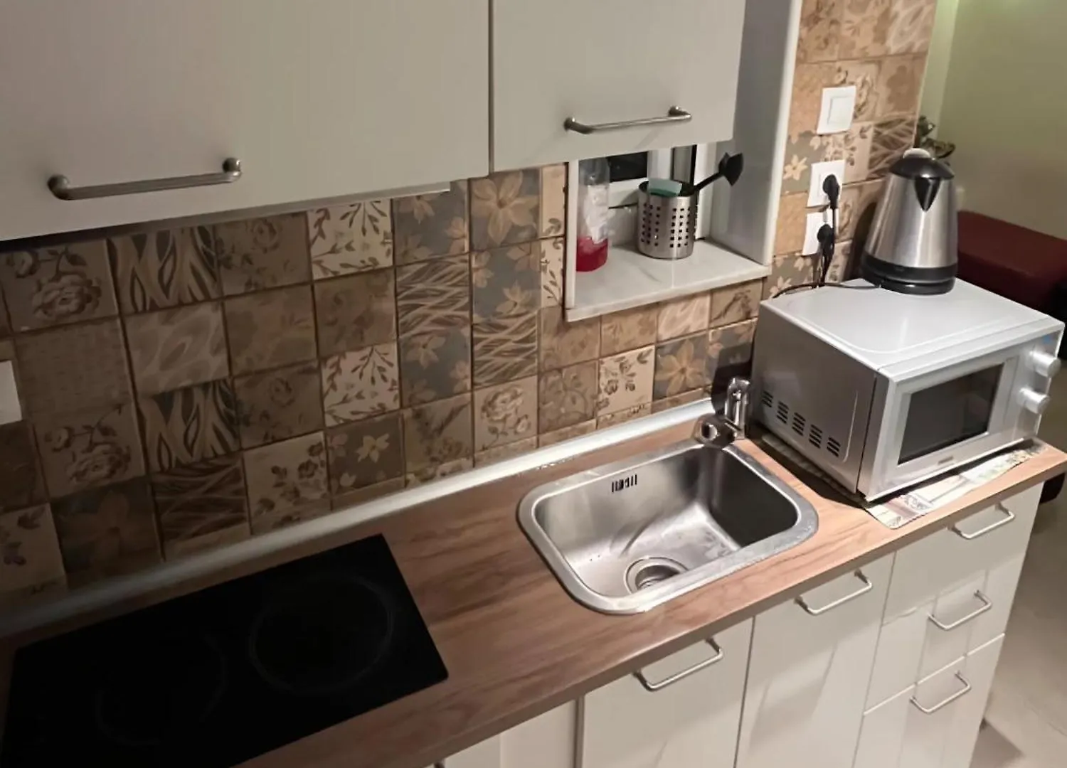 Spacious 4 Bedroom Apartment By Agios Dimitrios Thessaloníki